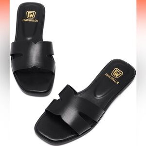 Fran Willor square sandals black new in box size 9
